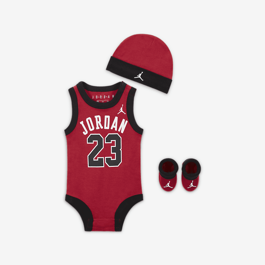 Conjunto de gorro, body y calzado para bebés Jordan (de 12 a 24 meses). Nike .com