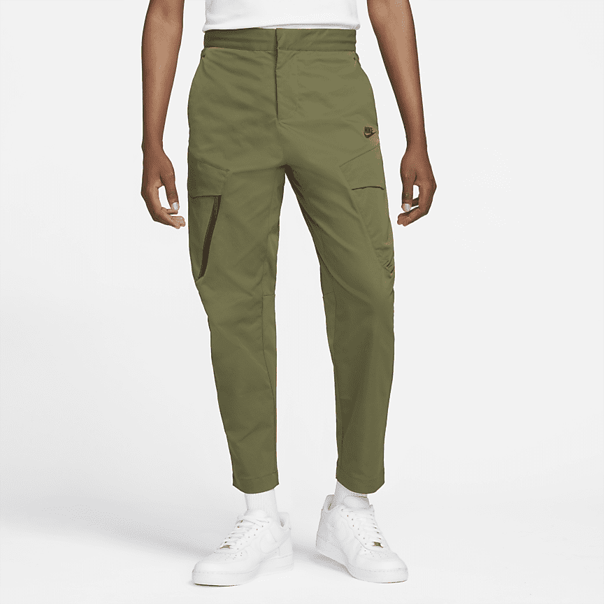 Pantaloni cargo in tessuto non foderati Nike Sportswear Tech Essentials -  Uomo. Nike IT
