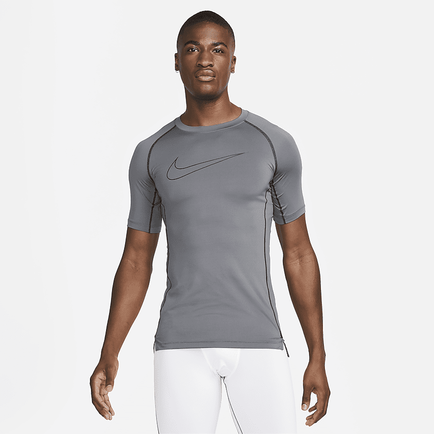 Nike Pro Dri-FIT Herrenshorts. Nike DE