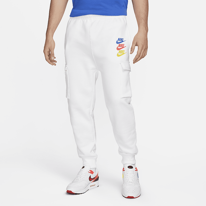 Nike Sportswear Standard Issue Pantalón militar - Hombre. Nike ES