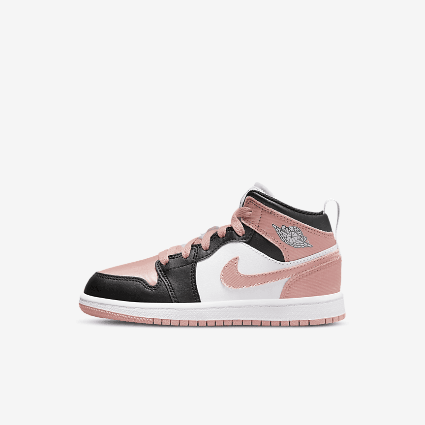 Nike Dunk Low Younger Kids' Shoes. Nike GB