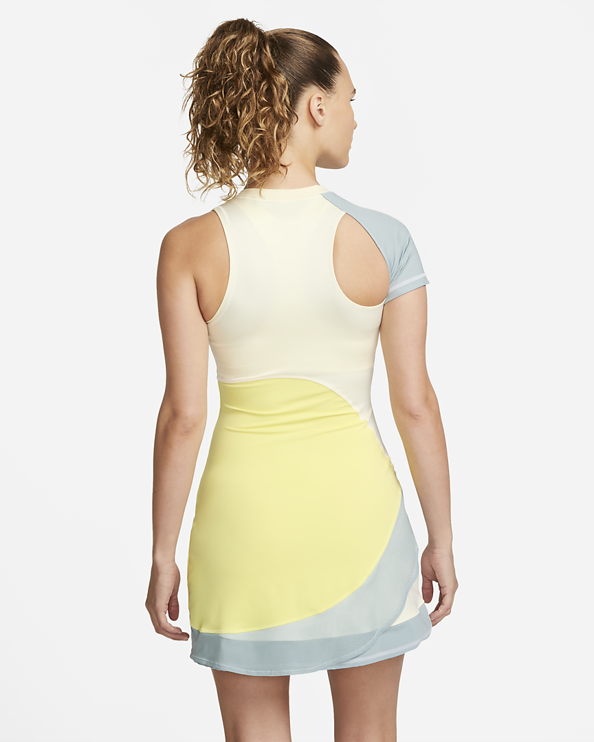 NikeCourt Dri-FIT Slam Damen-Tenniskleid für nur 66,47€ inkl. Versand statt 94,99€