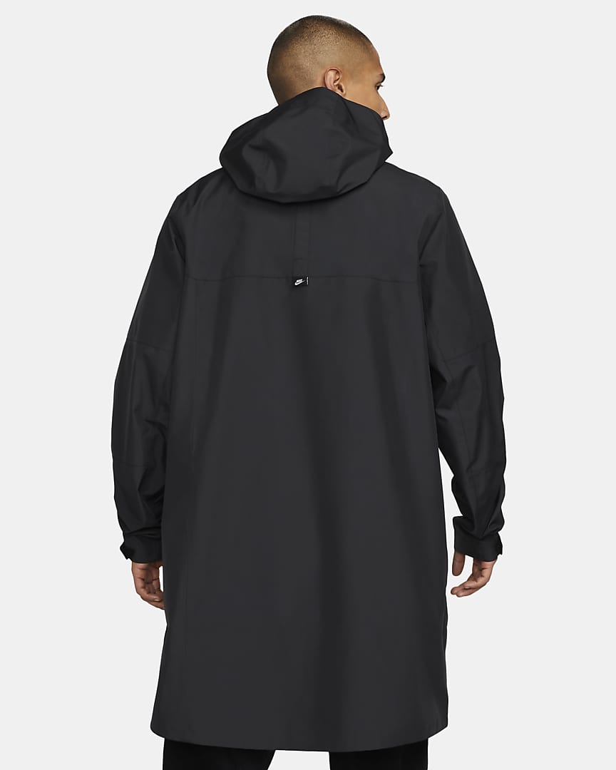 Nike Storm-FIT ADV Shell-Parka für nur 149,97€ inkl. Versand statt 212,45€