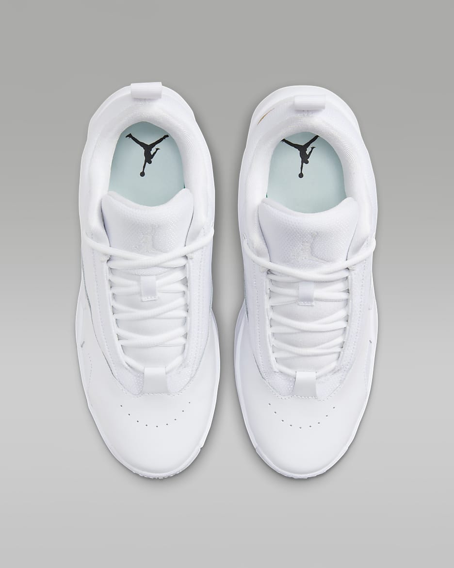 Jordan Max Aura 6 Women's Shoes - White/Metallic Gold