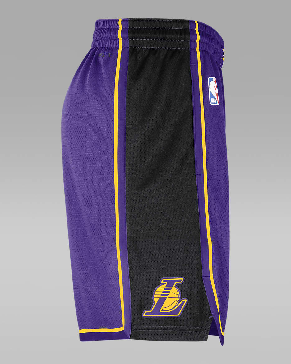 Los Angeles Lakers Statement Edition Pantalón corto de baloncesto Jordan Dri-FIT NBA Swingman - Hombre - Field Purple/Amarillo