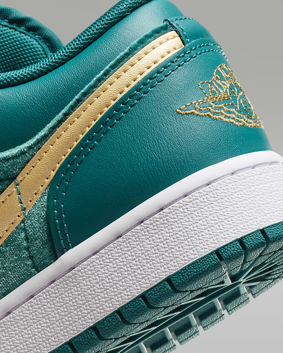 Air Jordan 1 Low SE Older Kids' Shoes - Geode Teal/Metallic Gold