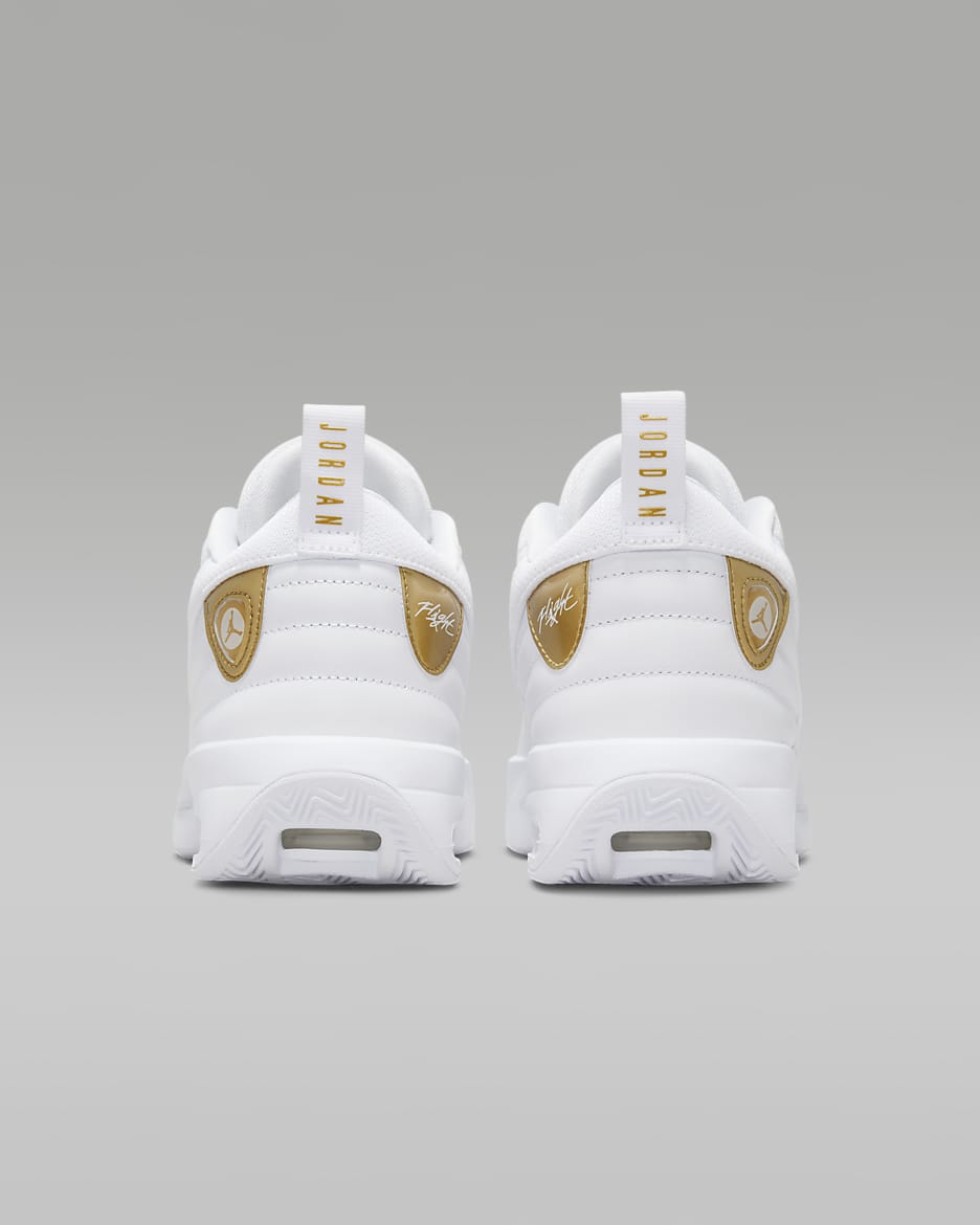 Jordan Max Aura 6 Women's Shoes - White/Metallic Gold
