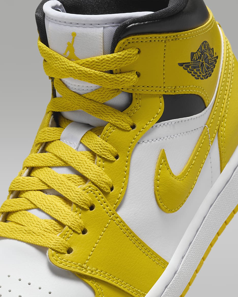 Sapatilhas Air Jordan 1 Mid para mulher - Branco/Preto/Vivid Sulfur