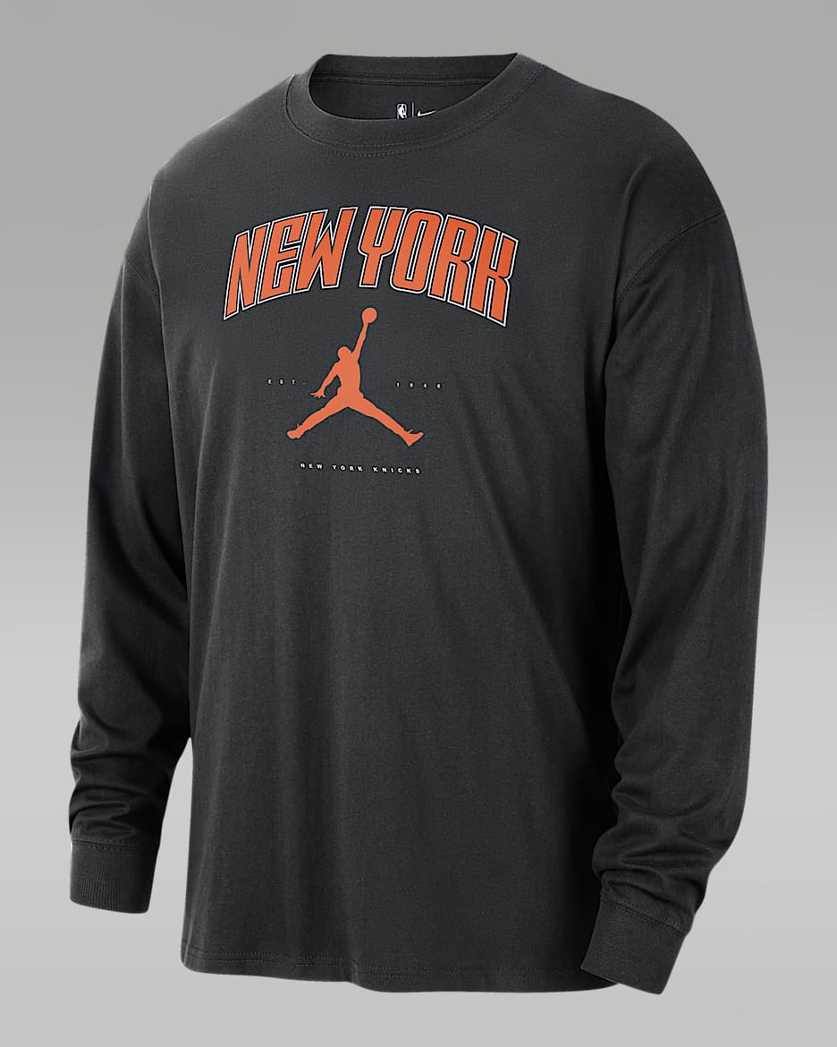 New York Knicks Essential Men's Jordan NBA Long-Sleeve T-Shirt - Black