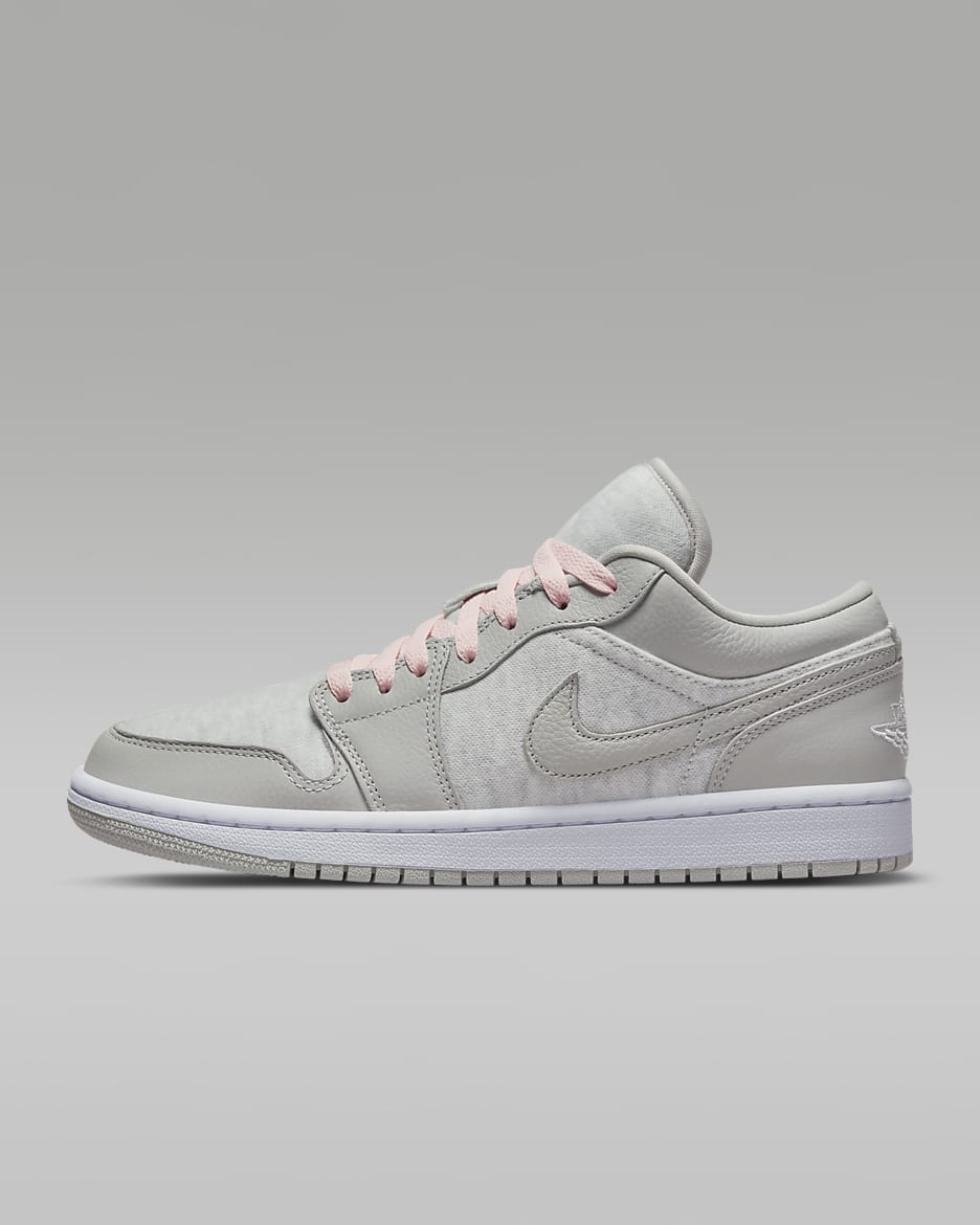 Air Jordan 1 Low SE Women's Shoe - Light Iron Ore/Atmosphere/White