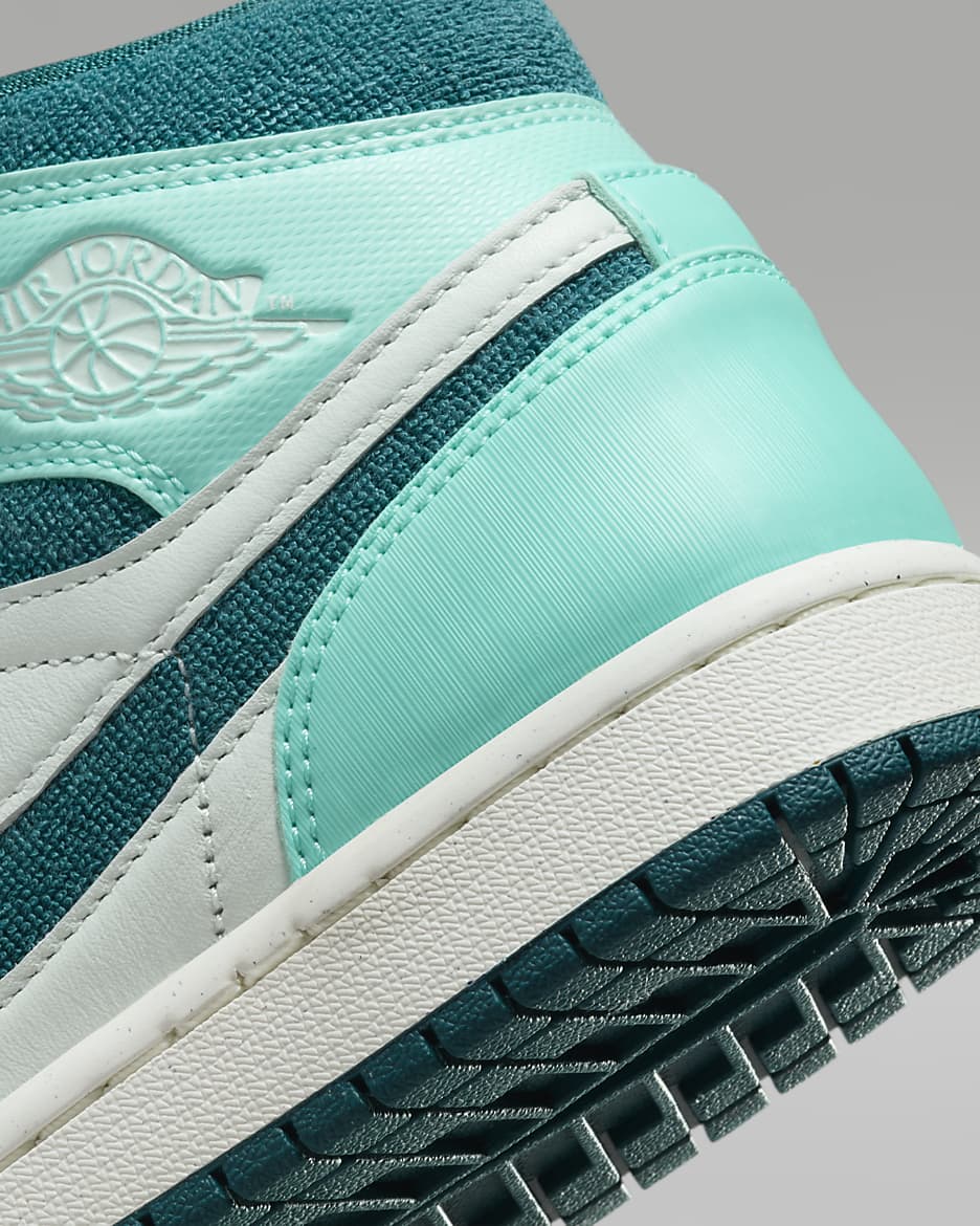 Air Jordan 1 Mid SE Women's Shoes - Bleached Turquoise/Barely Green/Sail/Sky J Teal