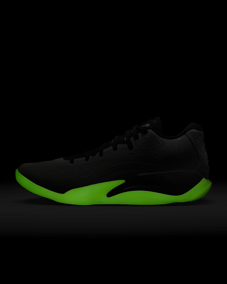 Zion 3 Basketball Shoes - White/Black/Barely Volt/White