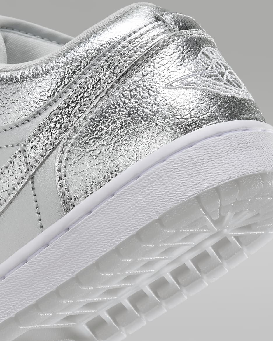 Air Jordan 1 Low SE Women's Shoes - Metallic Silver/Wolf Grey/White/Photon Dust