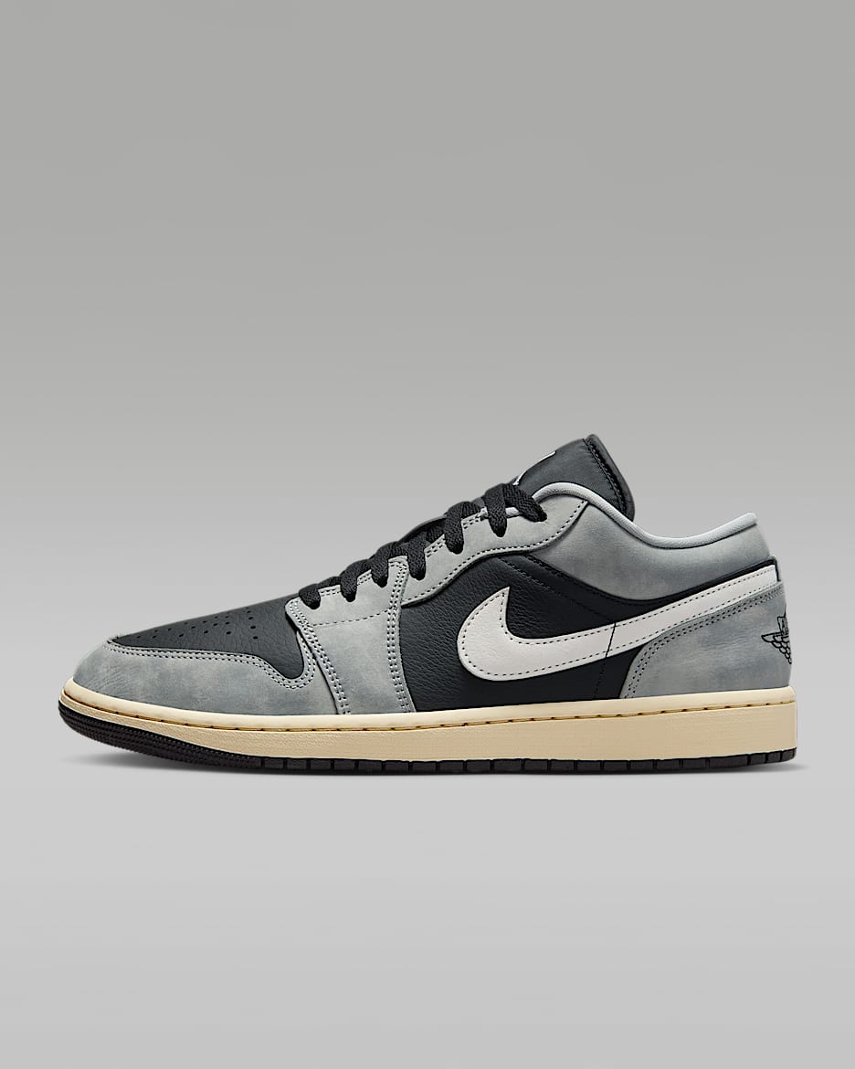 Air Jordan 1 Low SE Men's Shoes - Light Smoke Grey/Sail/Muslin/Black