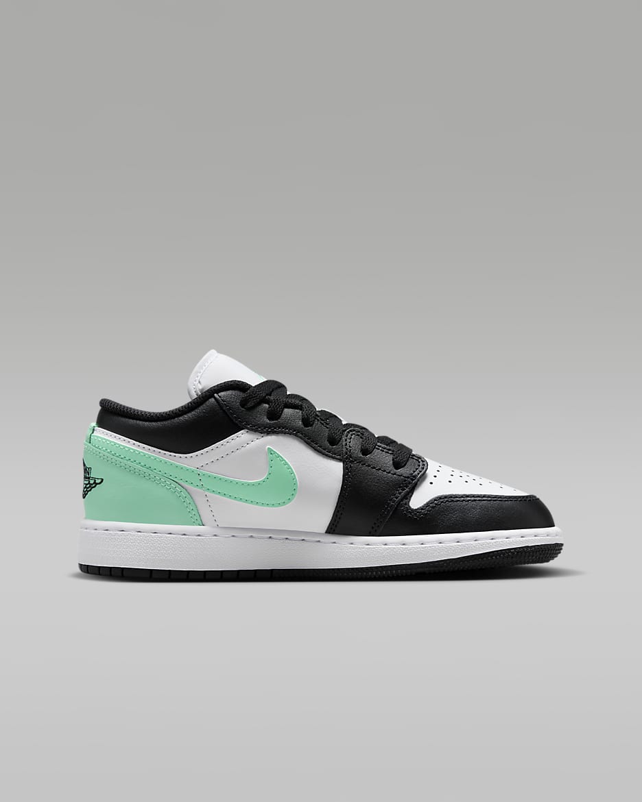 Air Jordan 1 Low Schuh für ältere Kinder - Weiß/Green Glow/Schwarz