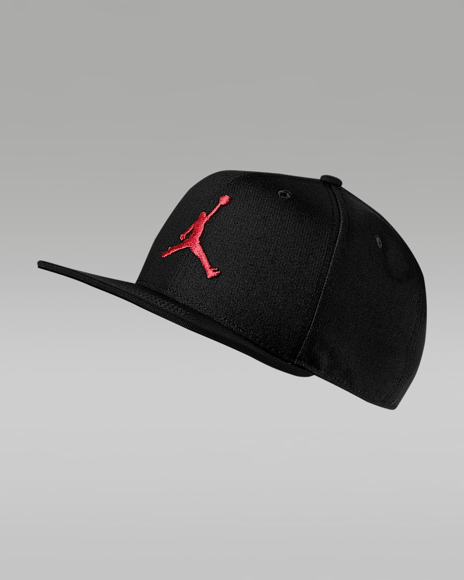 Jordan Pro Jumpman Snapback Hat - Black/Black/Black/Gym Red