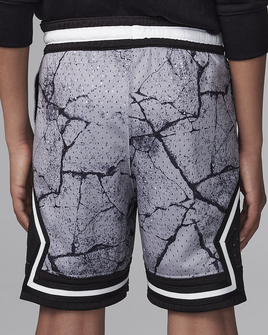 Jordan Dri-FIT Sportshorts mit MJ-Print und diamantförmigen Akzenten (ältere Kinder) - Cement Grey