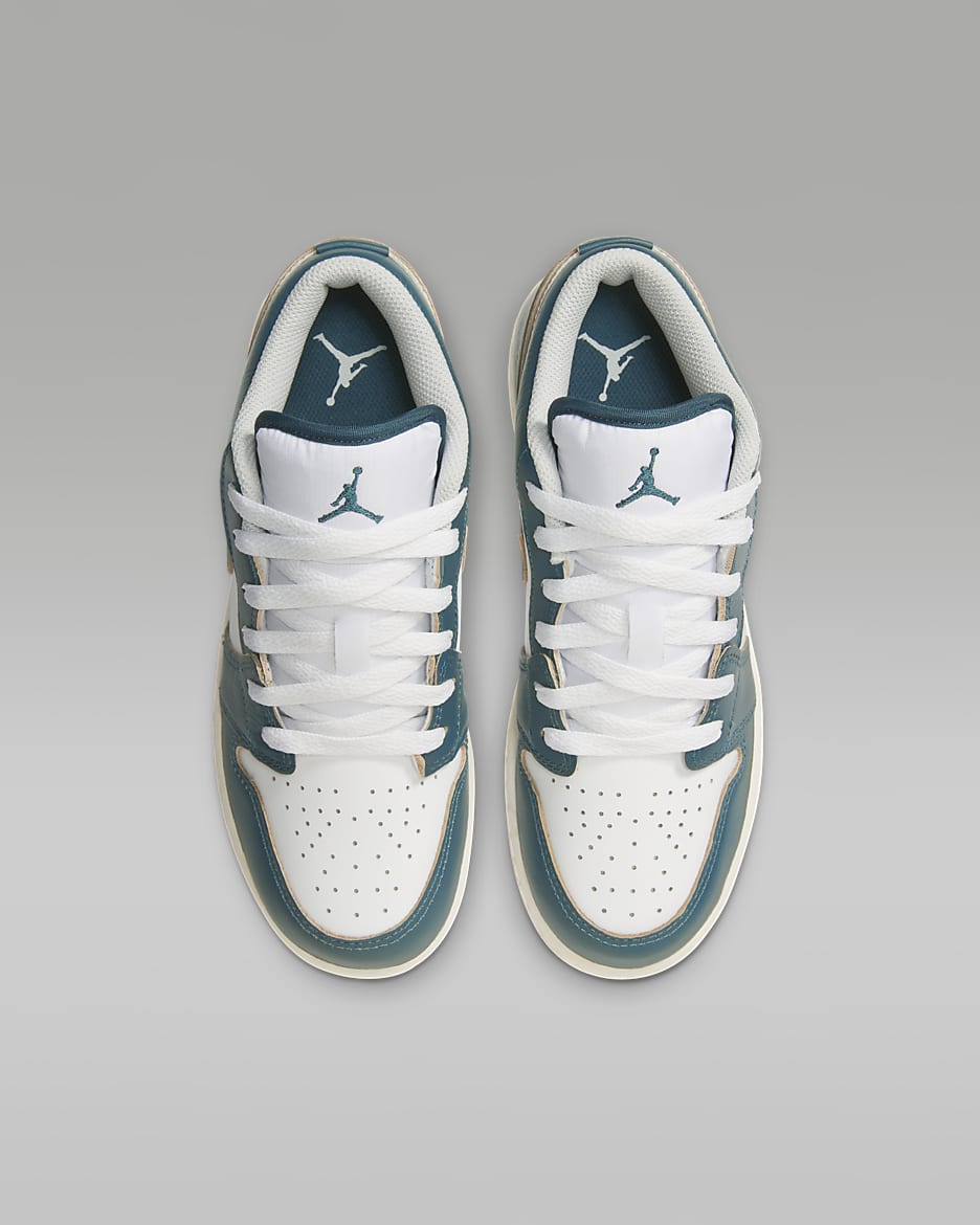 Air Jordan 1 Low SE Older Kids' Shoes - Oxidised Green/White/Sail/Oxidised Green