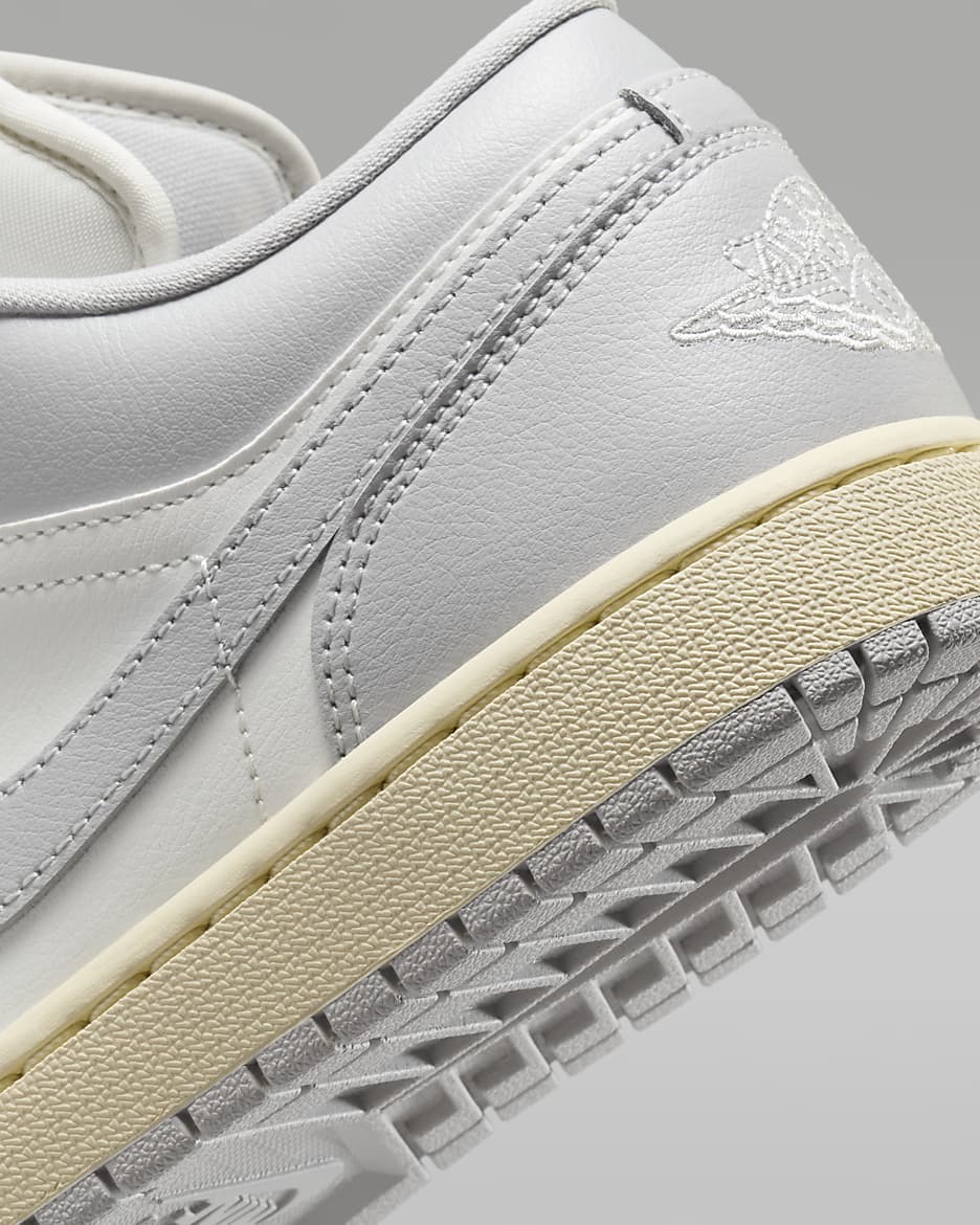 Air Jordan 1 Low Damenschuh - Sail/Coconut Milk/Neutral Grey