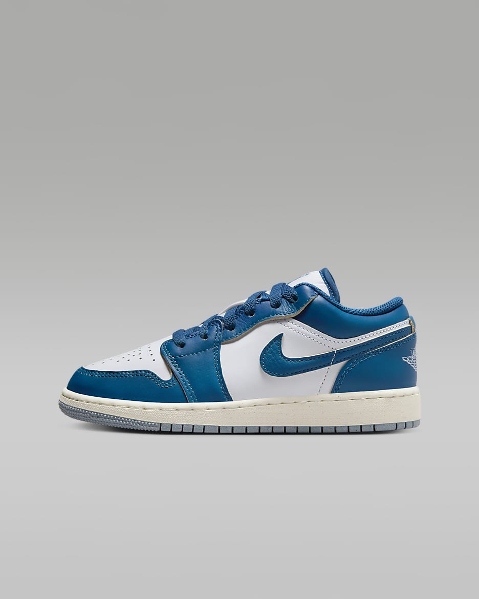 Bota Air Jordan 1 Low SE pro větší děti - Bílá/Blue Grey/Sail/Industrial Blue