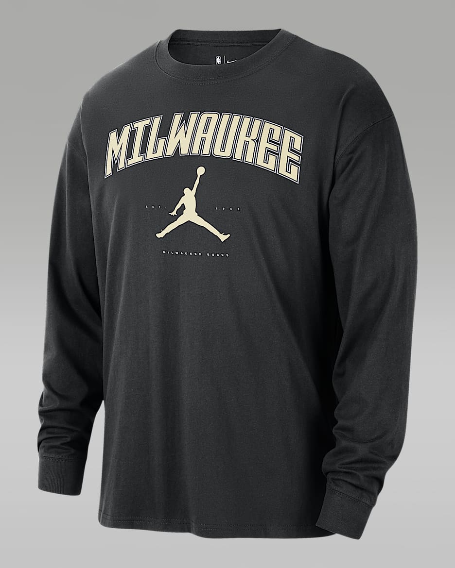 Milwaukee Bucks Essential Men's Jordan NBA Long-Sleeve T-Shirt - Black