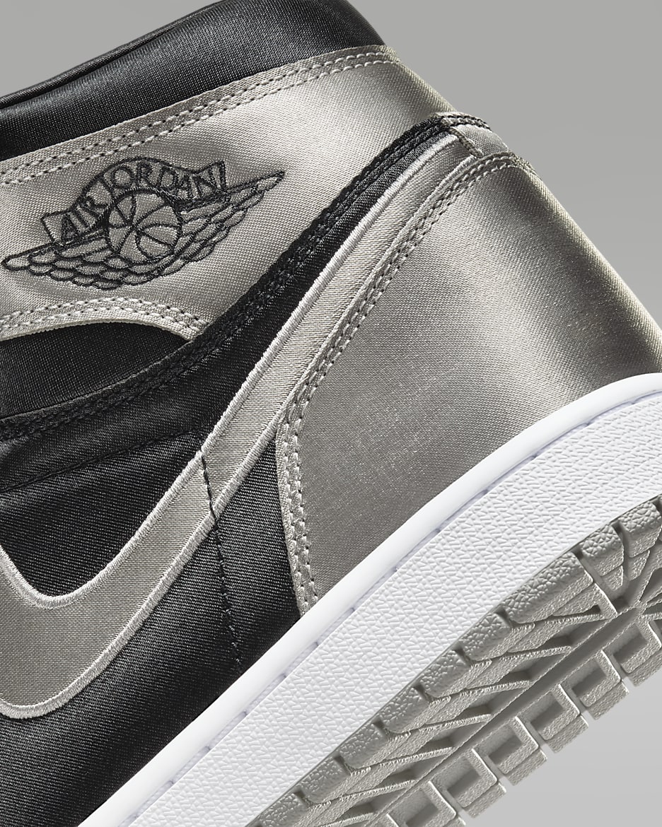 Air Jordan 1 Retro High OG Women's Shoes. Nike IN