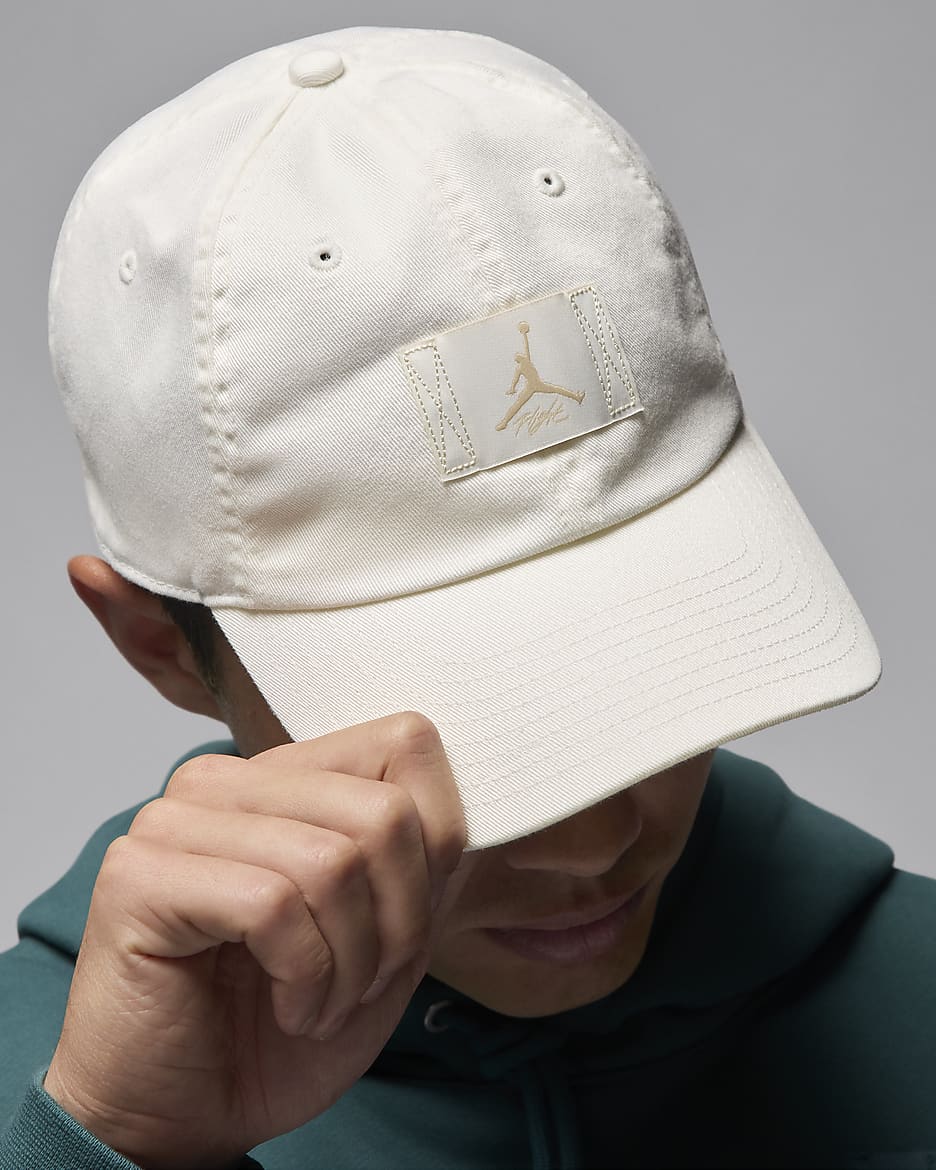 หมวกปรับได้ Jordan Club Cap - Sail/Sail/Legend Light Brown