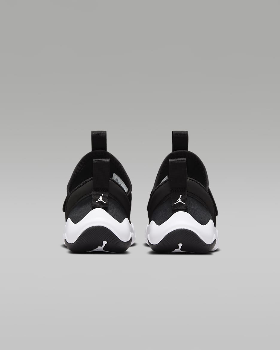 Jordan 23/7 Younger Kids' Shoes - Black/White