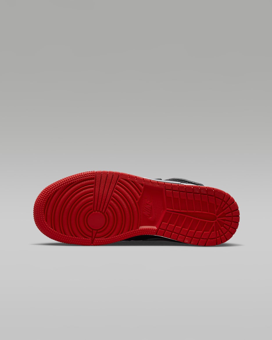 Air Jordan 1 Hi FlyEase cipő nagyobb gyerekeknek - Fekete/Cement Grey/Fehér/Fire Red
