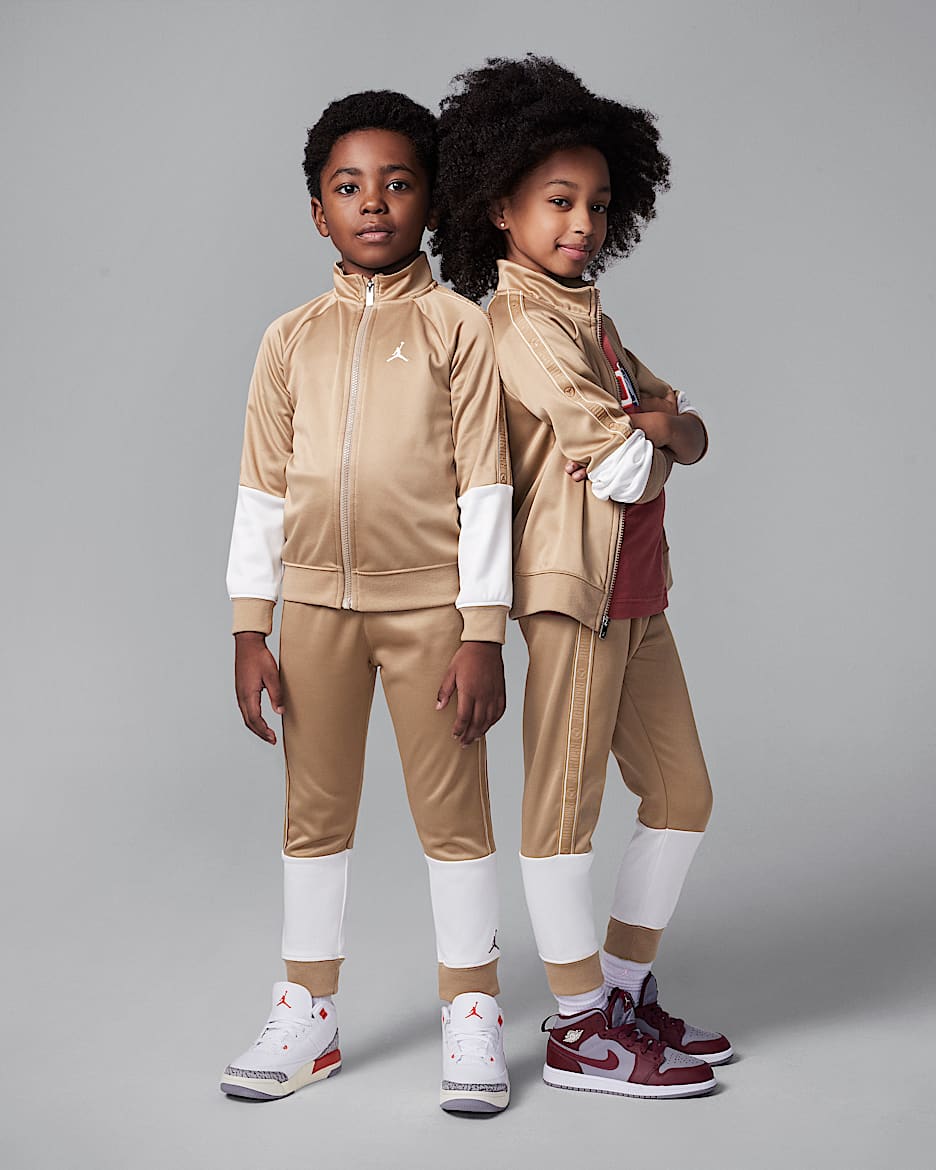 Conjunto con cintas de punto con bloques de color Dri-FIT para niños talla pequeña Jordan - Camuflaje del desierto