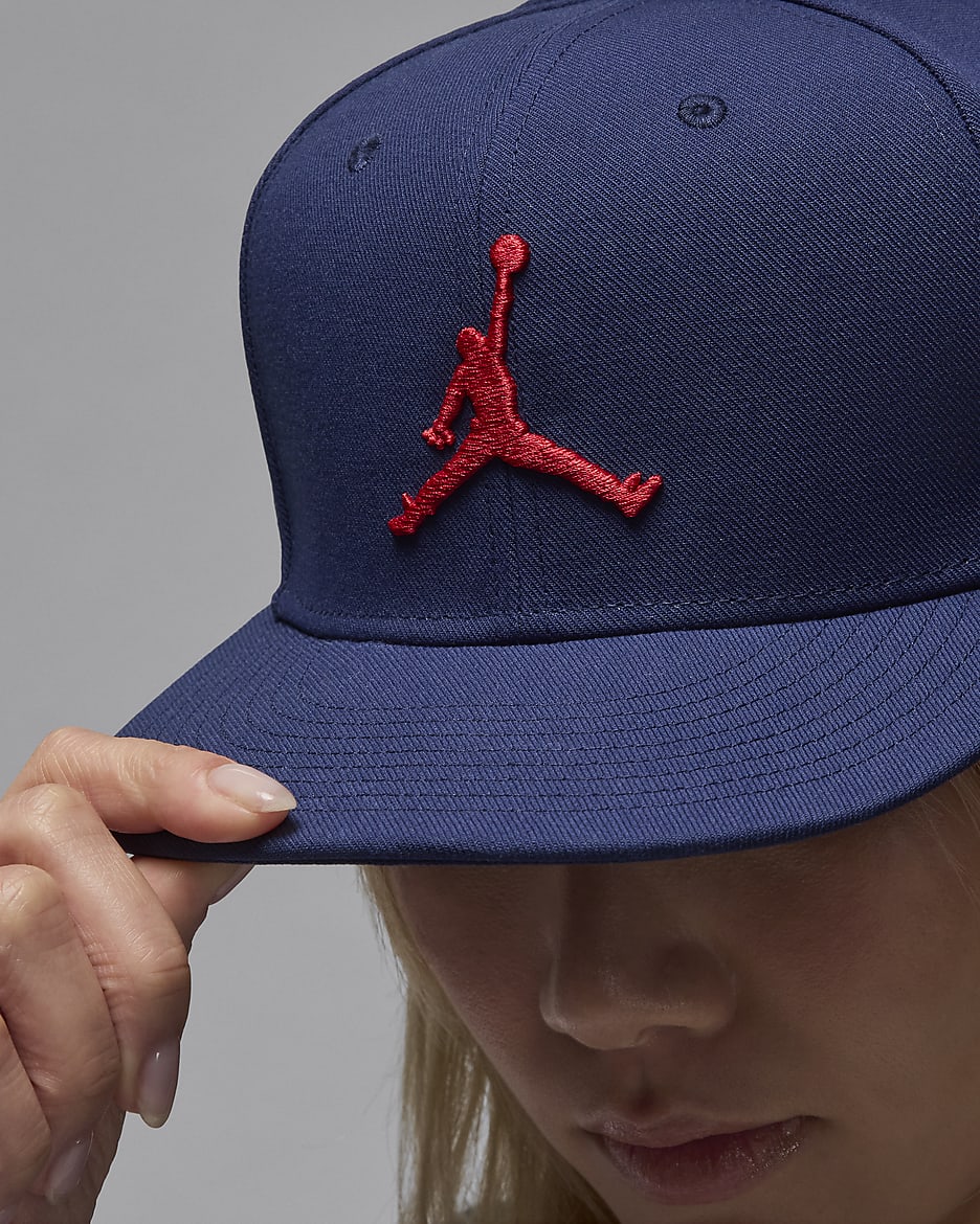 Jordan Jumpman Pro justerbar caps - Midnight Navy/Orange Chalk/University Red