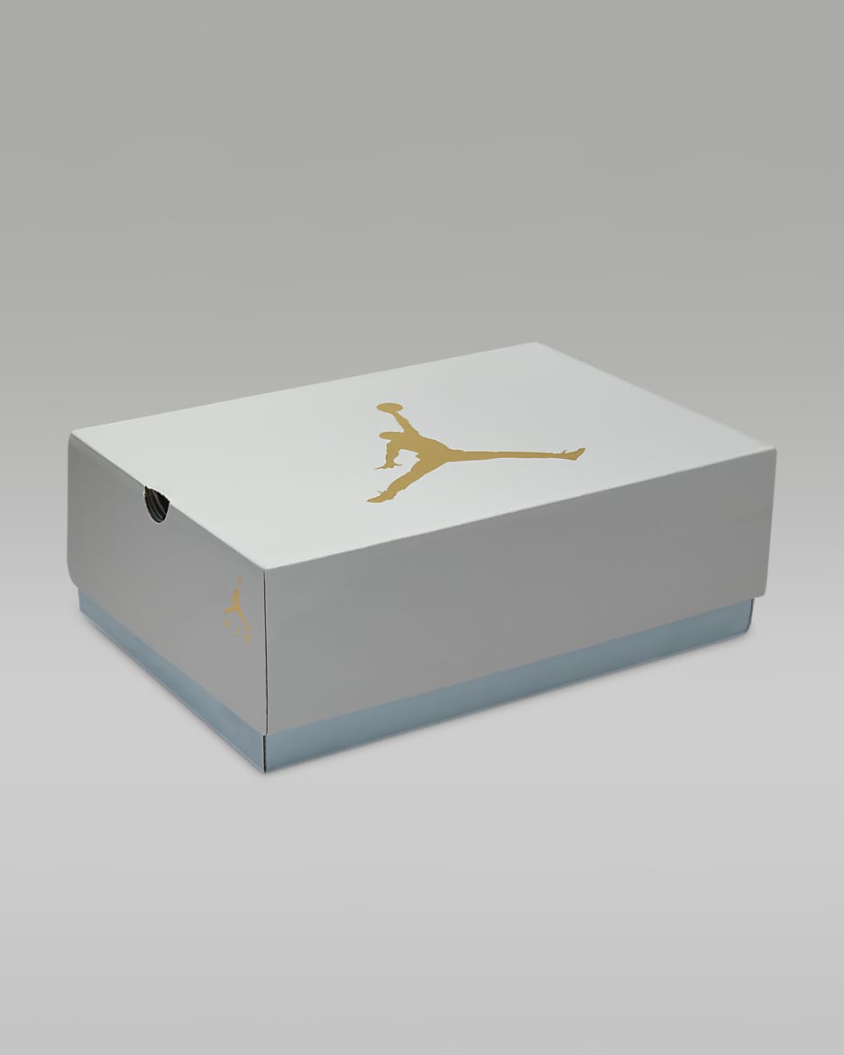 Air Jordan 6 Retro "Pearl" Women's Shoe - Pure Platinum/Metallic Gold/Coconut Milk/Glacier Blue