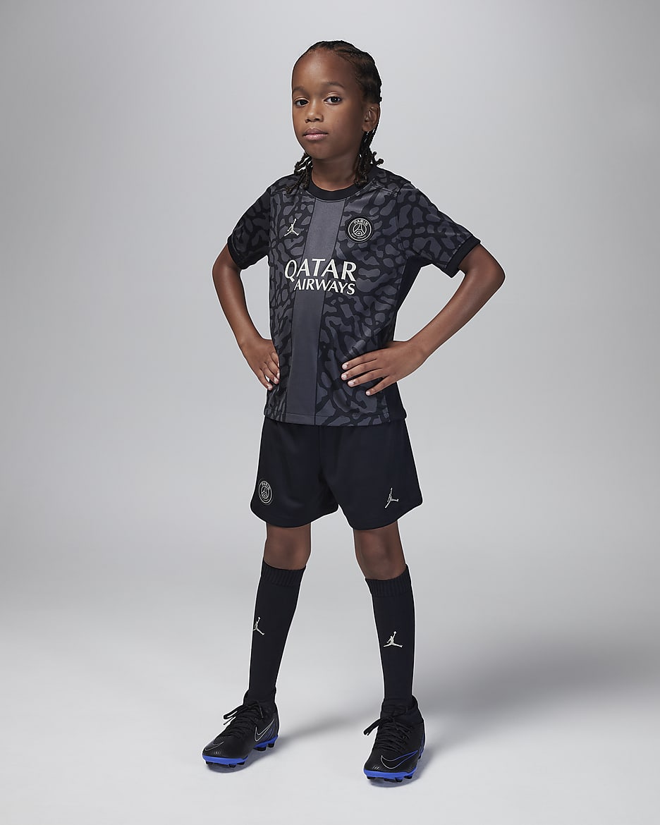 Paris Saint-Germain 2023/24 Third dreiteiliges Jordan Set für jüngere Kinder - Anthracite/Schwarz/Stone