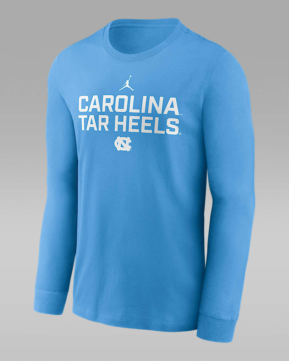 Playera de manga larga universitaria Dri-FIT de la marca Jordan para hombre North Carolina Sideline - Azul claro