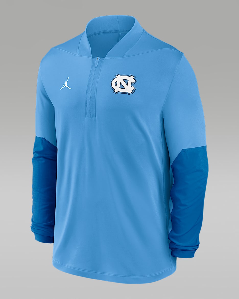 Playera universitaria marca Jordan Dri-FIT de medio cierre para hombre North Carolina - Azul claro
