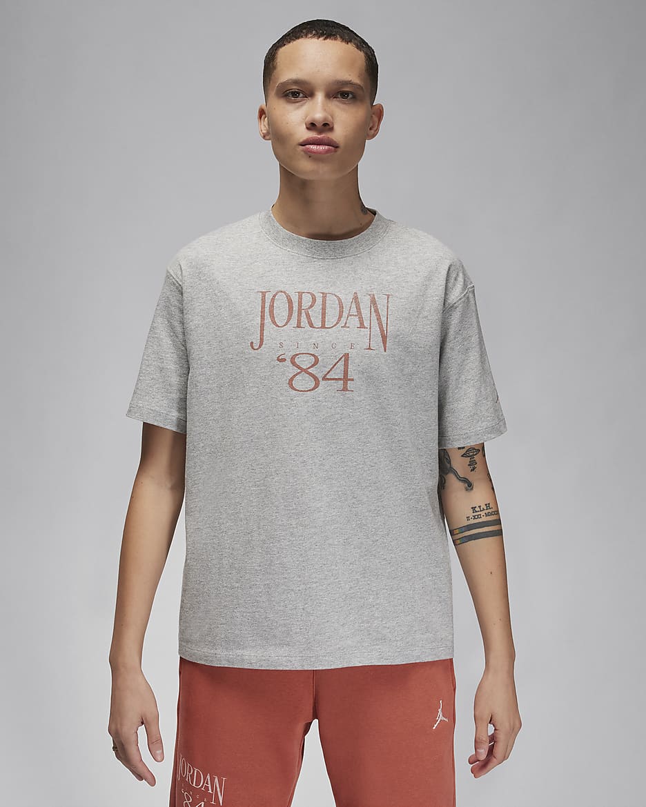 Jordan Heritage 女款 T 恤 - Dark Grey Heather/Dusty Peach