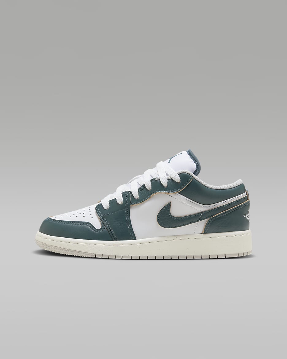 Air Jordan 1 Low SE Older Kids' Shoes - Oxidised Green/White/Sail/Oxidised Green