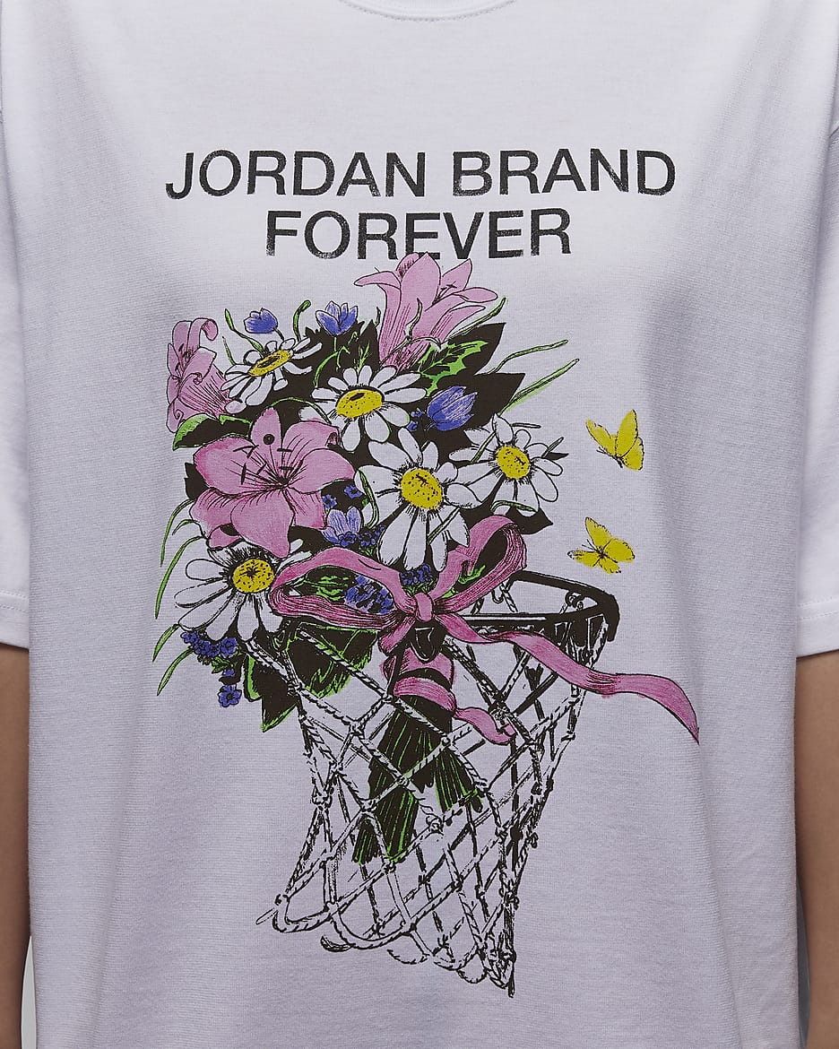 Jordan Women's Oversized Graphic T-Shirt - White