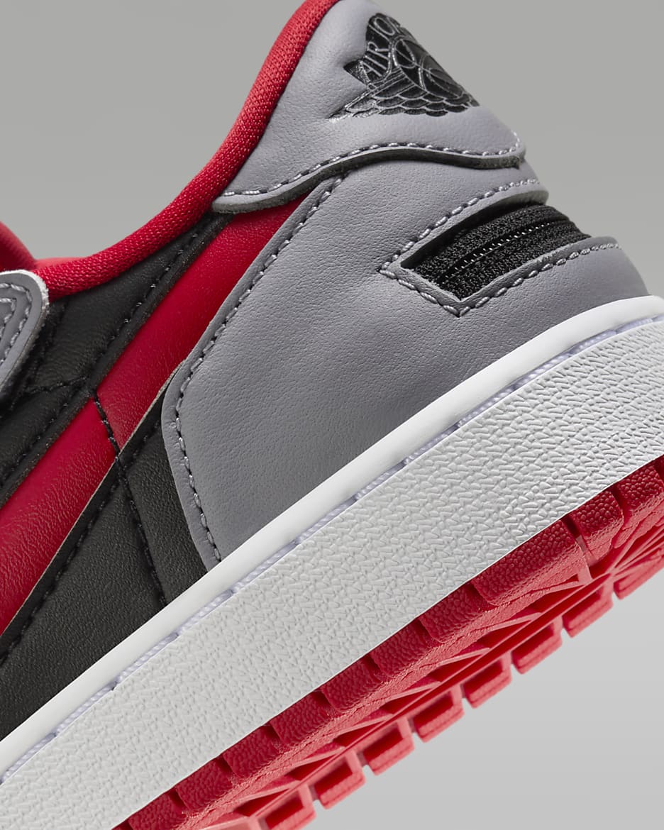 Air Jordan 1 Low FlyEase Zapatillas - Niño/a - Negro/Cement Grey/Blanco/Fire Red