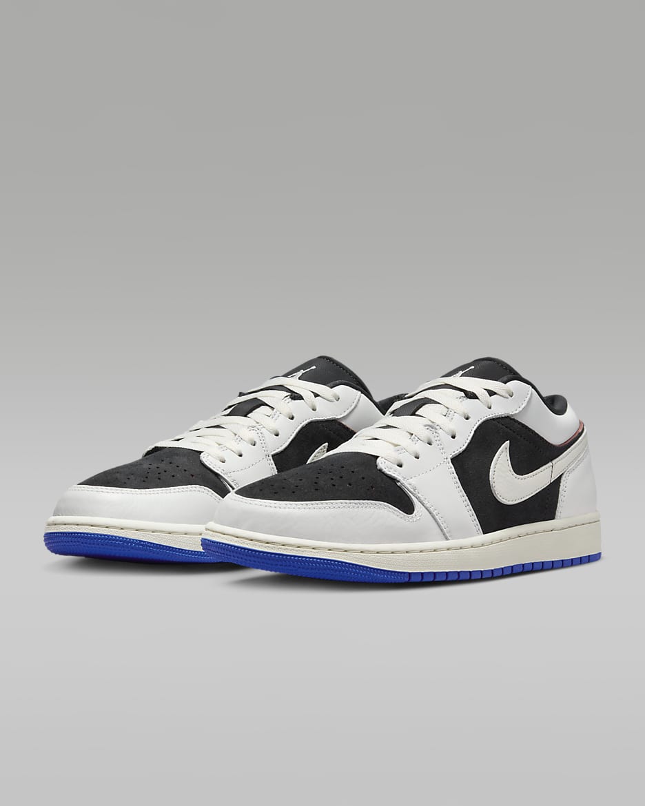 Air Jordan 1 Low Quai 54-sko til mænd - Off Noir/Summit White/Burnt Sunrise/Sail