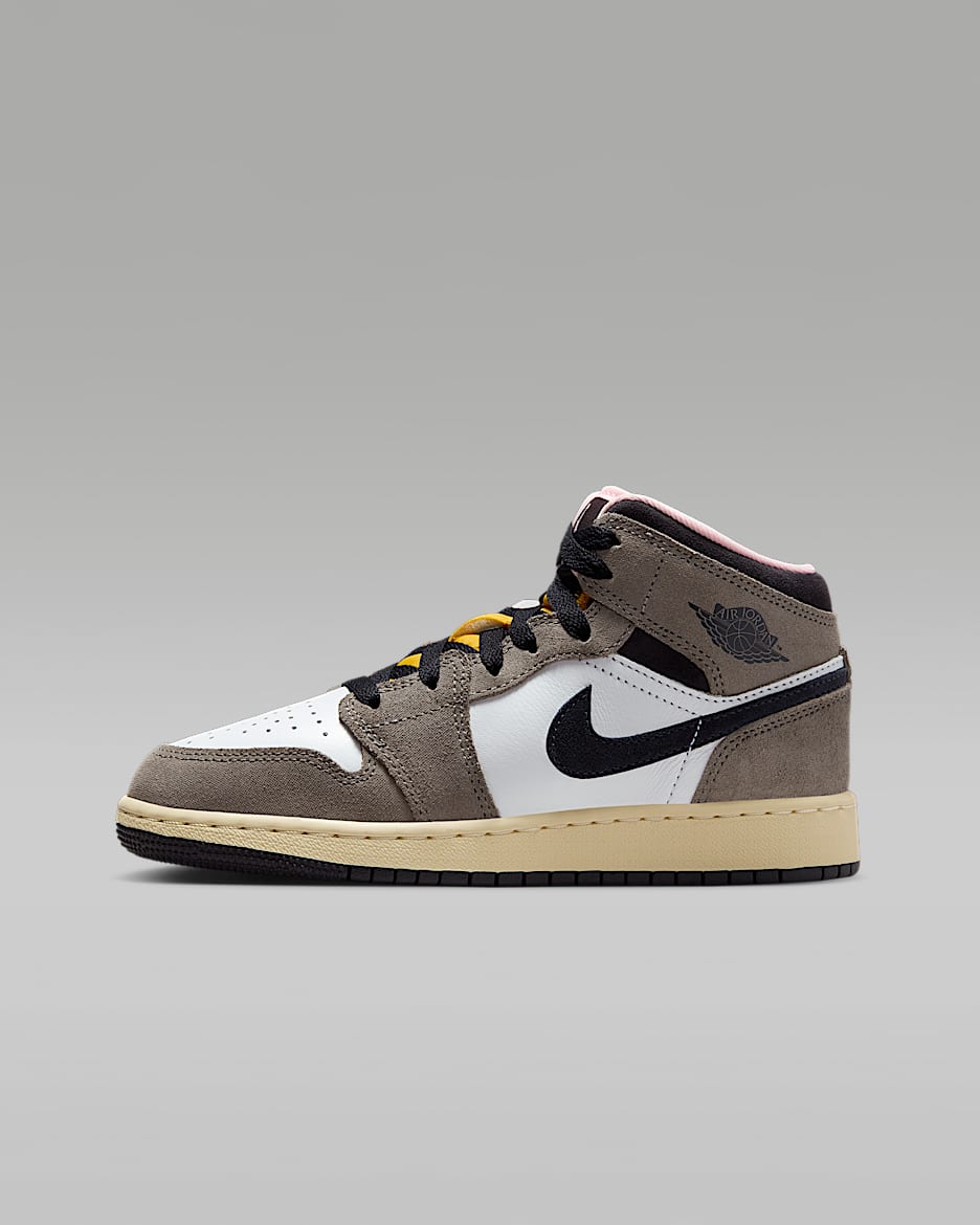 Air Jordan 1 Mid SE Genç Çocuk Ayakkabısı - Beyaz/Cave Stone/Dark Sulfur/Oil Grey