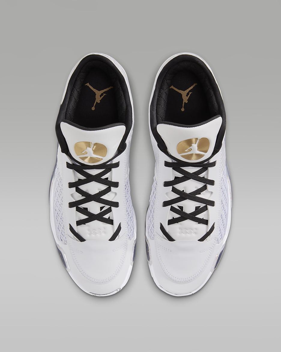 Tenis de básquetbol Air Jordan XXXVIII Low - Blanco/Negro/Platino puro/Oro metalizado