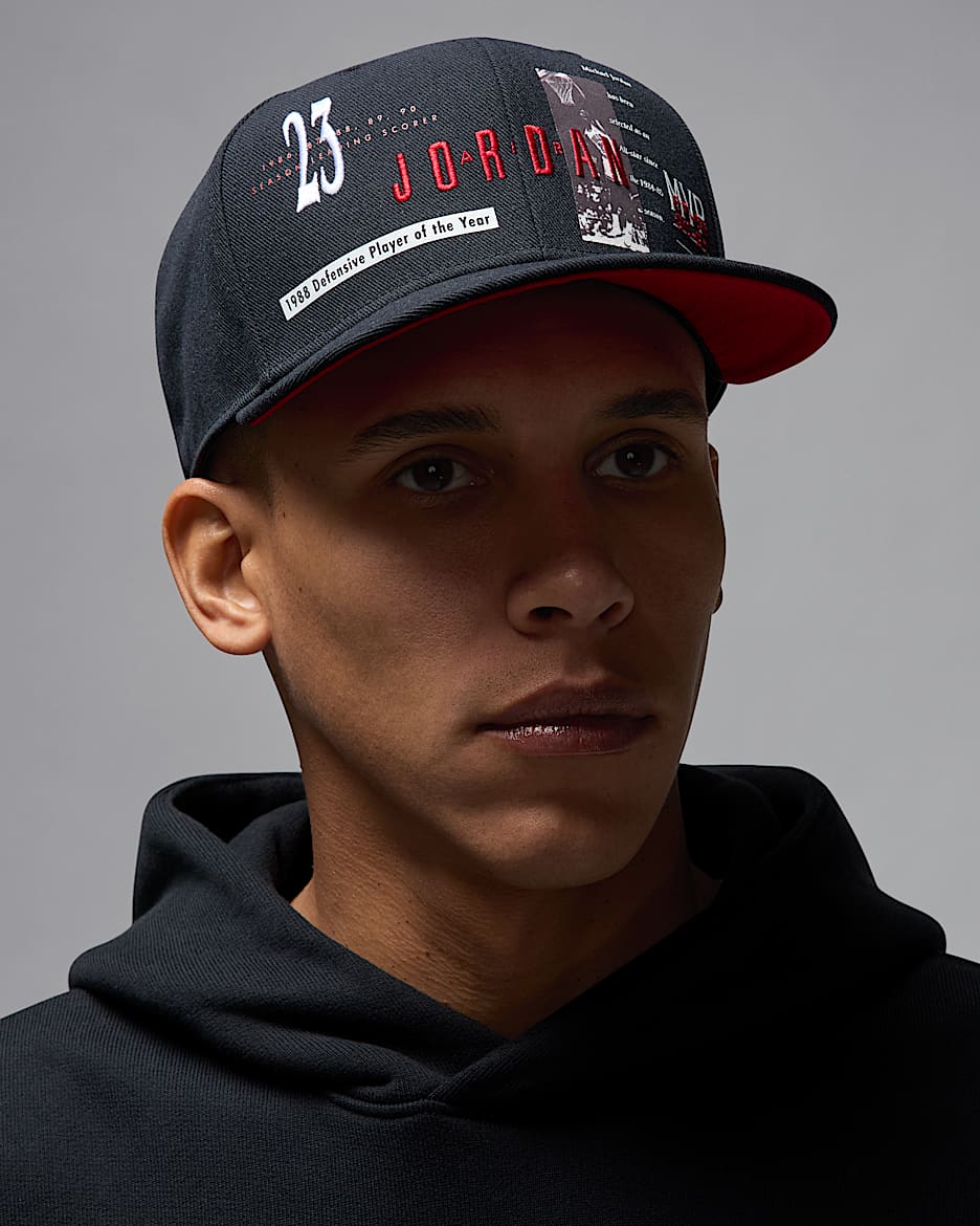 Jordan Brand Pro Structured Hat - Black/Gym Red/Gym Red