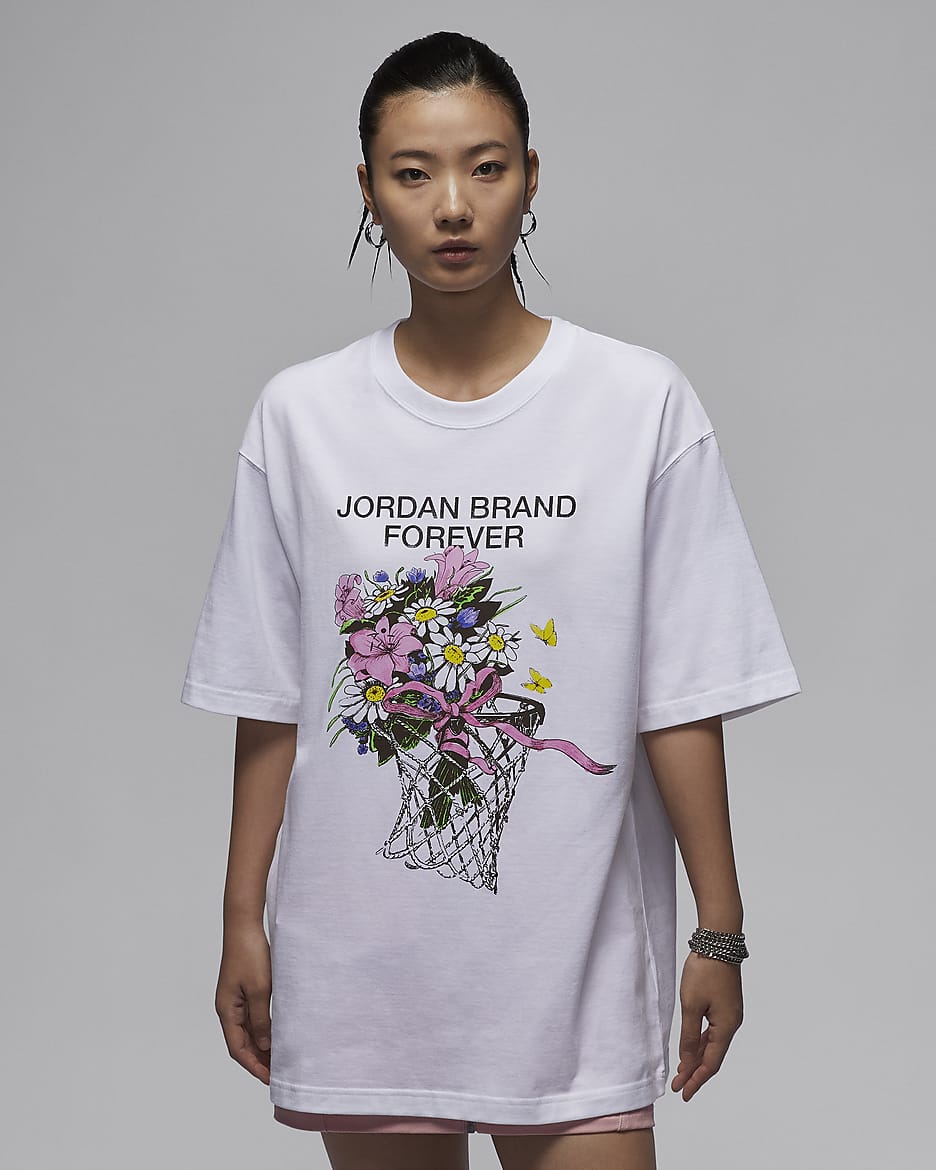 Jordan Women's Oversized Graphic T-Shirt - White