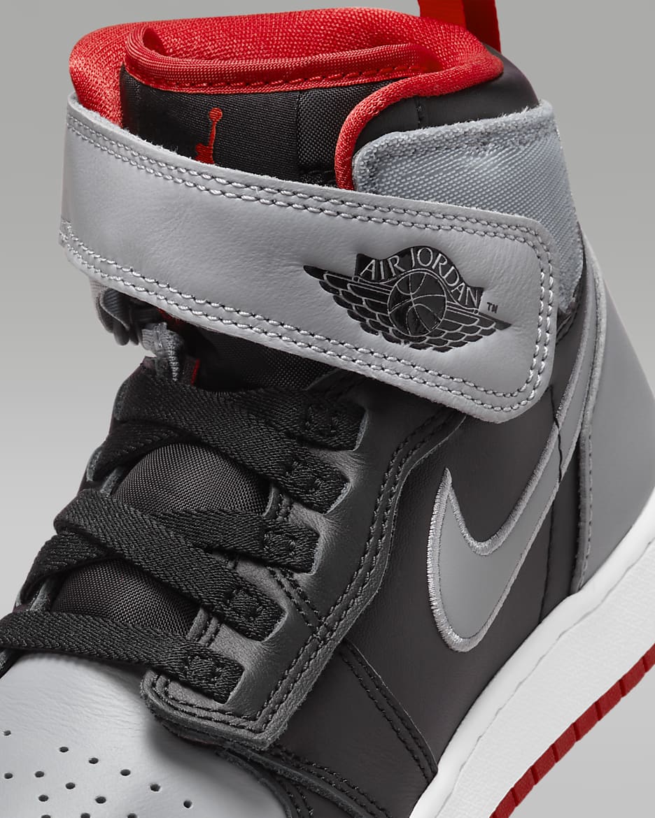 Boty Air Jordan 1 Hi FlyEase pro větší děti - Černá/Cement Grey/Bílá/Fire Red