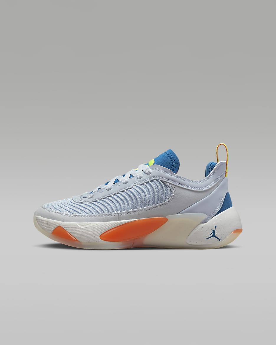 รองเท้าบาสเก็ตบอลเด็กโต Luka 1 "Next Nature" - Football Grey/Dark Marina Blue/Sail/Volt