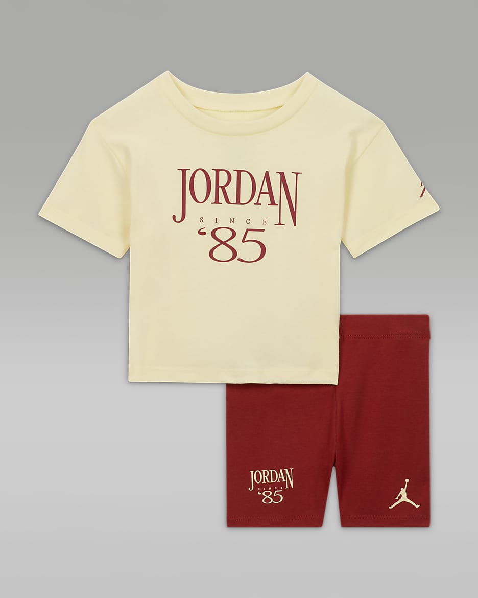 Jordan Brooklyn Mini Me kerékpáros rövidnadrágszett babáknak (12-24 hónapos korig) - Dune Red