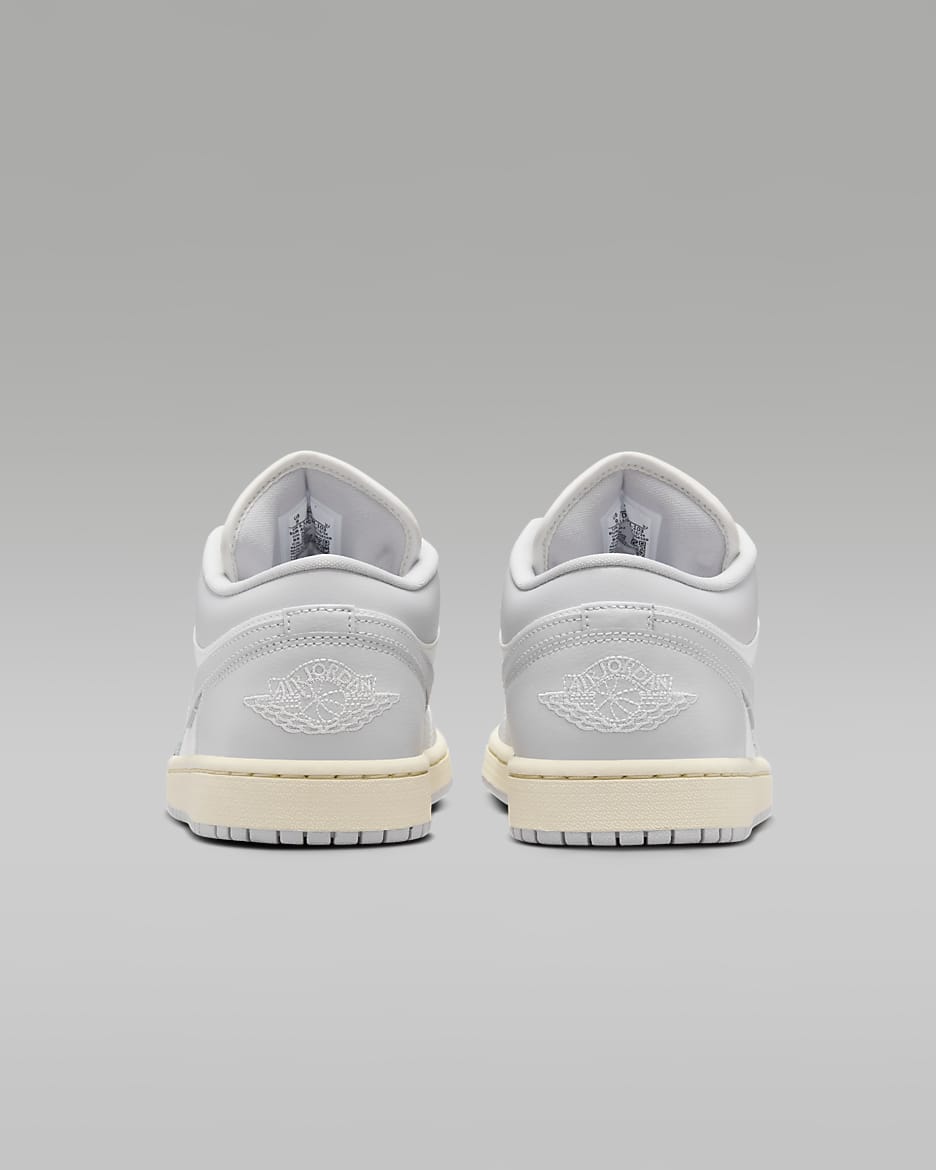 Sapatilhas Air Jordan 1 Low para mulher - Sail/Coconut Milk/Cinzento Neutral