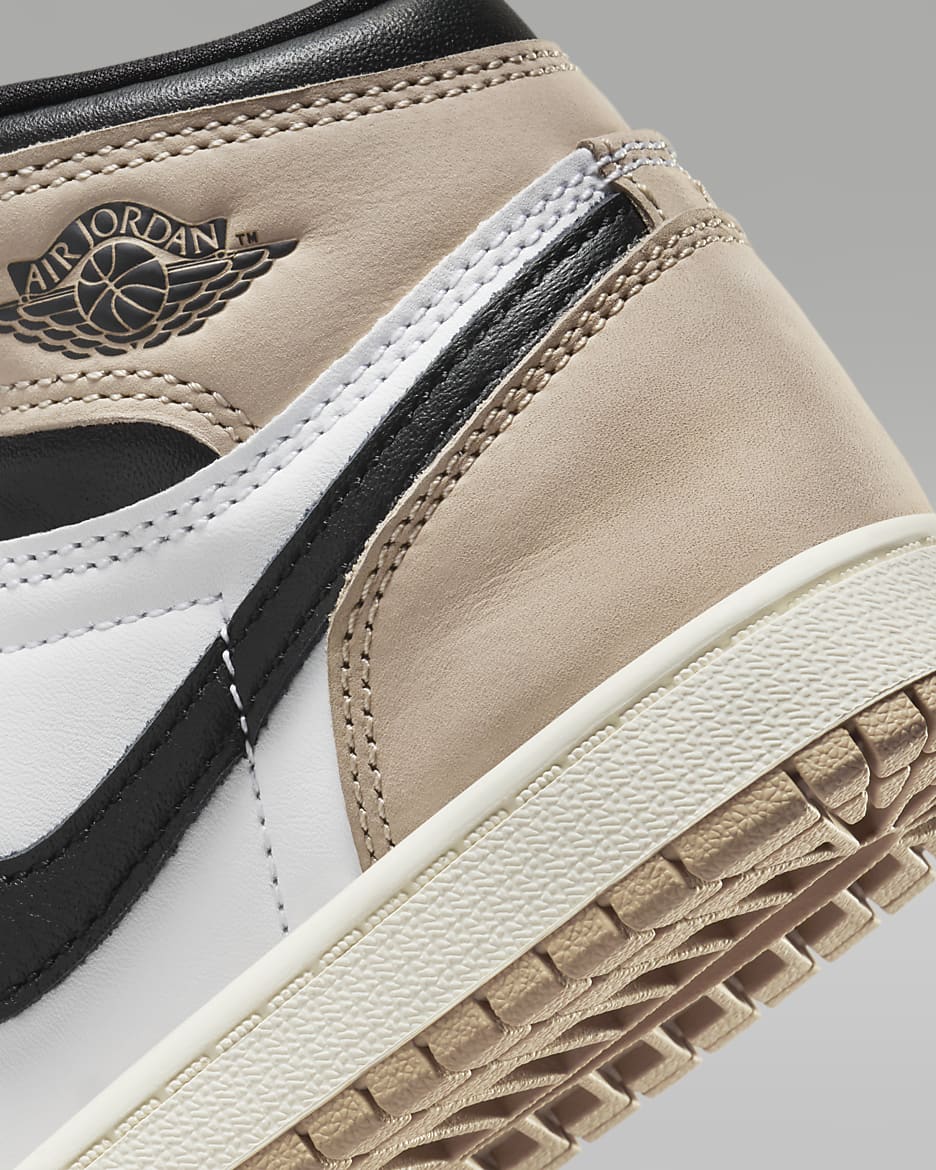 Jordan 1 Retro High OG 'Latte' Younger Kids' Shoes - Black/White/Sail/Legend Medium Brown