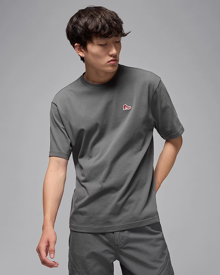 Jordan Brand Camiseta con parche de zapatilla - Hombre - Iron Grey/Negro